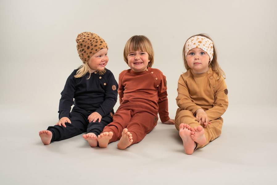 Gullkorn design,  Villvette genser rødbrun