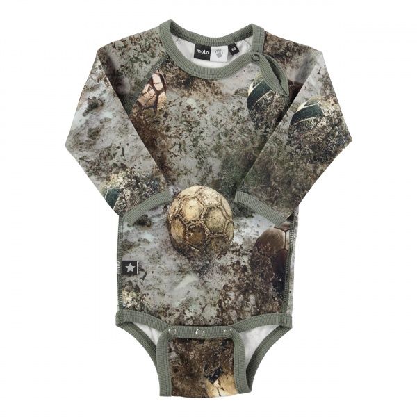 Molo, Field muddy football body