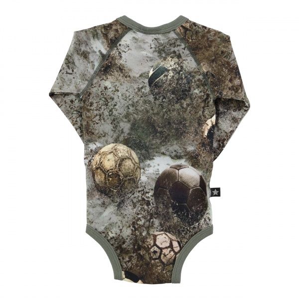 Molo, Field muddy football body