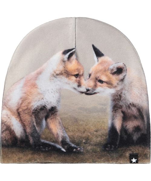 Molo lue og vanter Kaya fox cubs