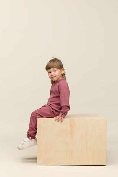 Gullkorn design,  Villvette ullgenser mørk rosa